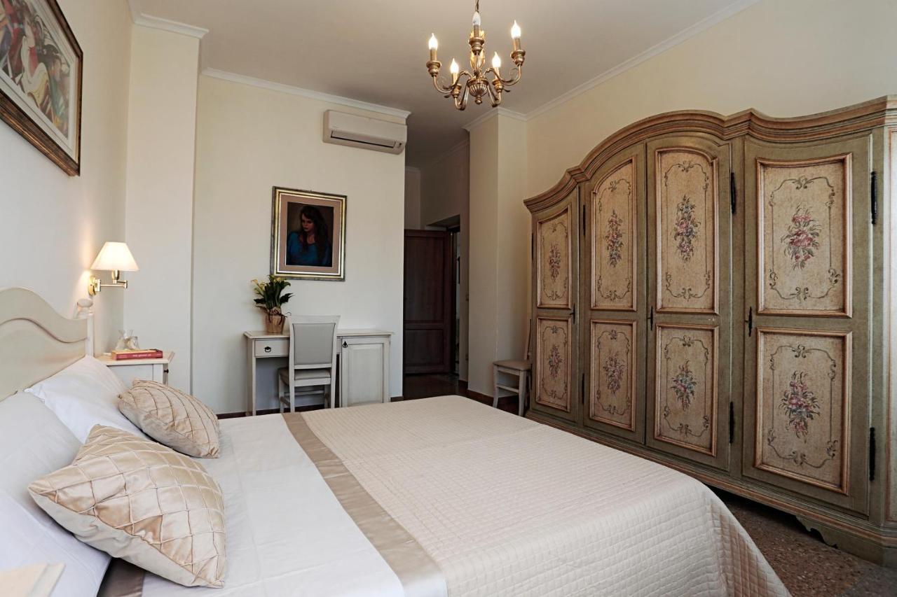Il Castello Guest House Sassari Exterior photo